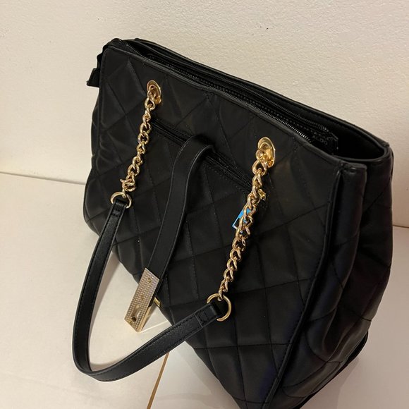 ALDO WOMEN'S BLACK QUILTED, BUCKLED, GOLD HARDWARE/CHAINED HANDBAG/Pre-owned - Picture 5 of 7